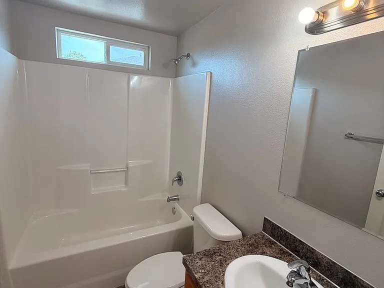1760 W 18th Ave — Photo 10