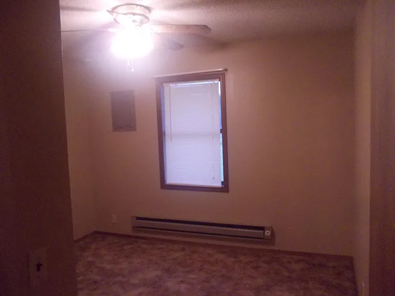 424 N Indiana St — Photo 10