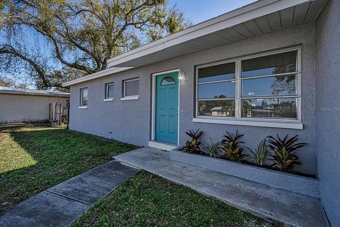 4 bed, 1306 sqft, $2,650 — Photo 1