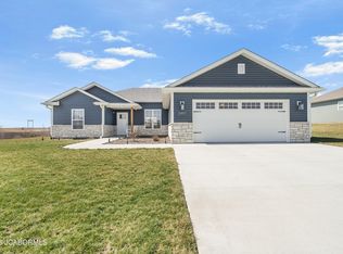 2491 Greenside Dr, Boonville, MO 65233