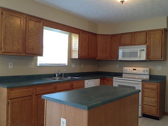 5th image of 6431 Willow Brooke Dr