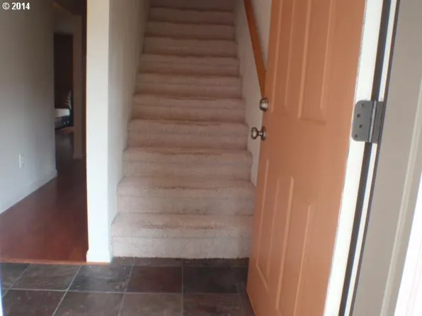 12036 SE Bush St APT A, Portland, OR 97266