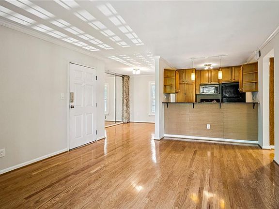 5th image of 1445 Monroe Dr NE APT E9