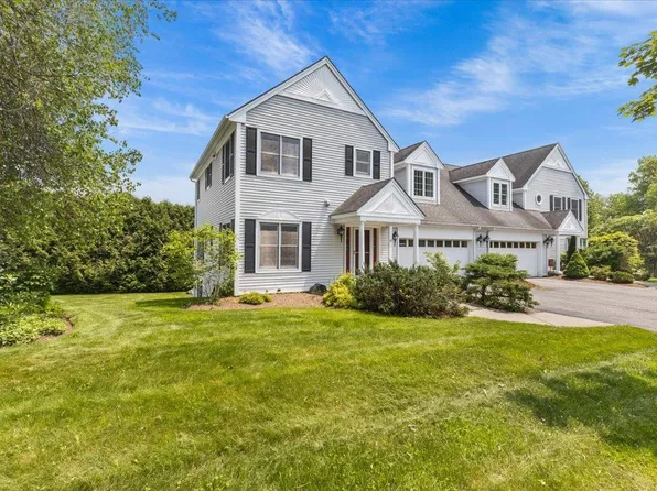 20 Peacham Lane, Essex, VT 05452