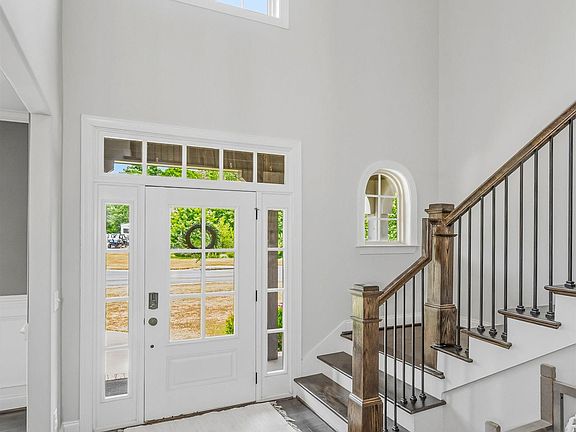 4th image of 178 Willow Branch Ln