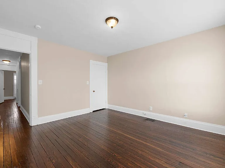 113-115 W Park Ave #113 — Photo 27