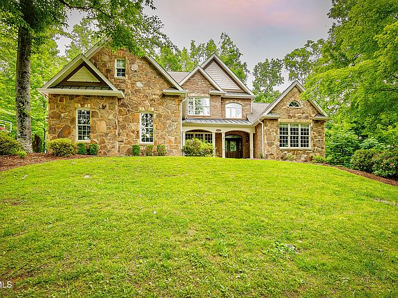 5th image of 2660 Grand Oaks Dr