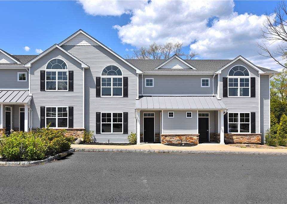 1st image of 609 Breton Way