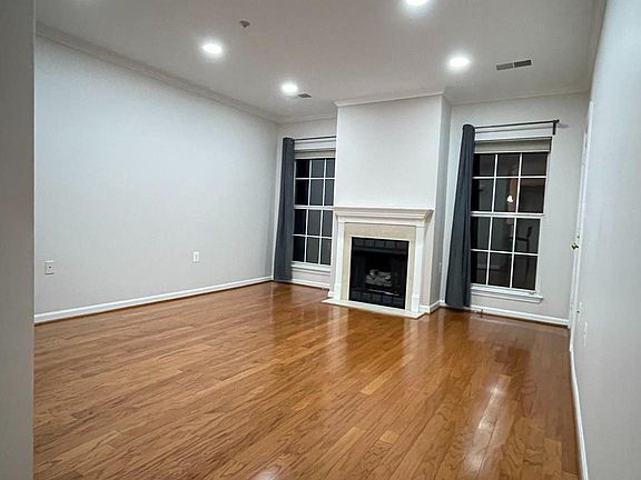 5th image of 7011 Falls Reach Dr APT 105