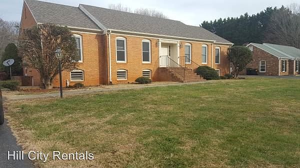 1st image of 581 Poplar Forest Dr