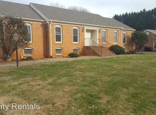 581 Poplar Forest Dr, Forest, VA 24551