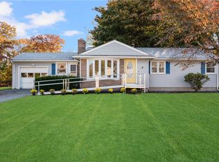 15 Dwight St, Cranston, RI 02921