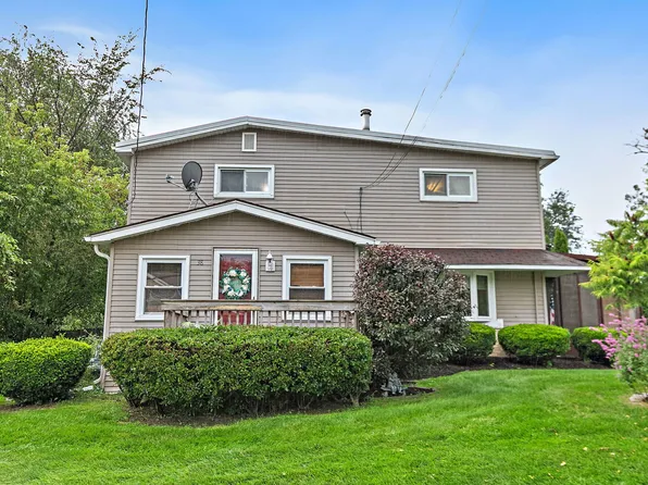 38 Elm Ave, Fox Lake, IL 60020
