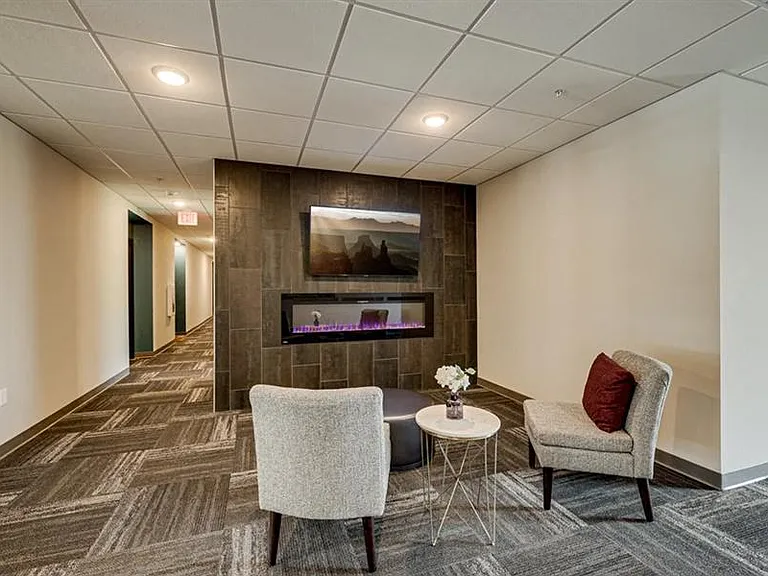 Maven Apartments — Photo 28