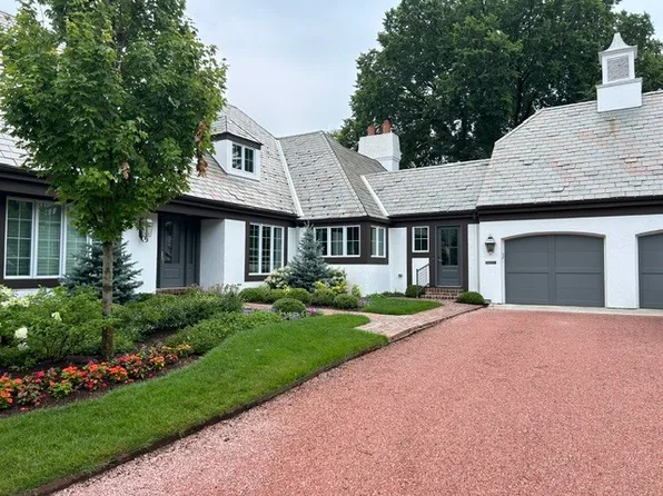 1206 Burr Ridge Clb, Burr Ridge, IL 60527