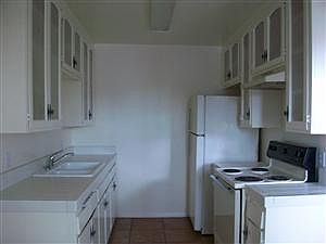 2nd image of 510 Davidson St APT 16