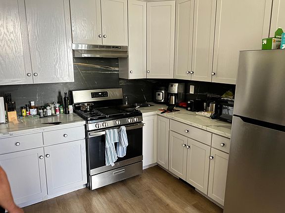 3rd image of 132 Blake St #1