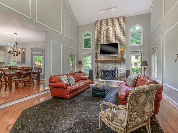 4th image of 2335 Wilmington Ct