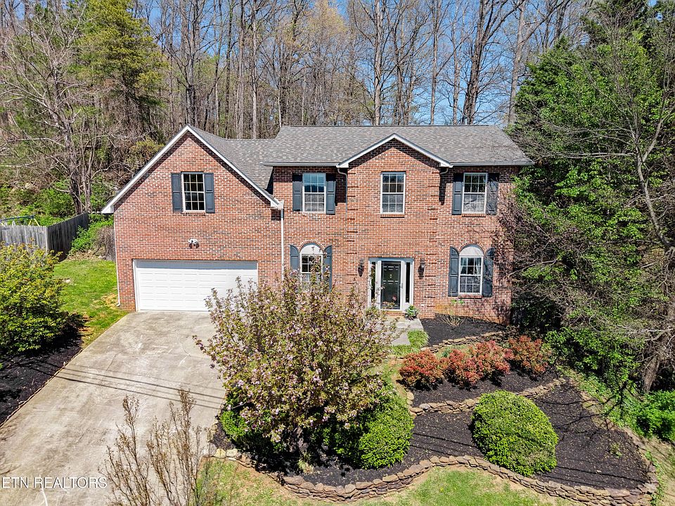 1st image of 3210 Kingsmore Dr