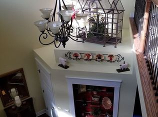 9121 Garber Rd, Saint Louis, MO 63126