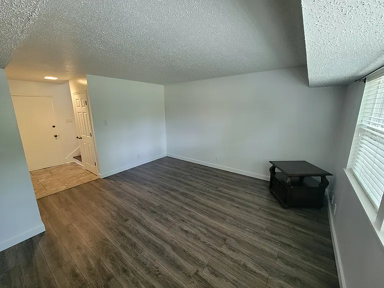 2221 Colony Dr SW — Photo 5