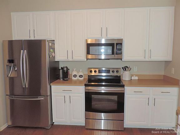 5th image of 4006 Elizabeth Ave #172