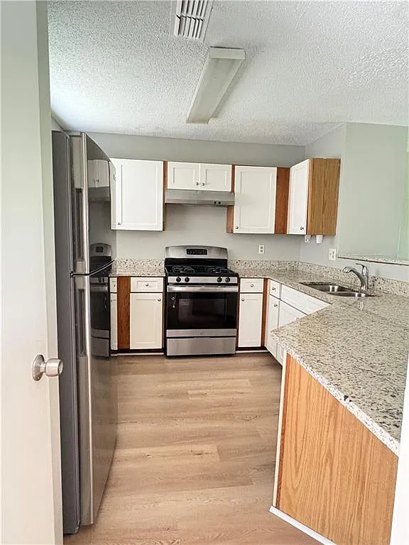 2 bed, 2.5 bath, 1392 sqft, $1,650 — Photo 3