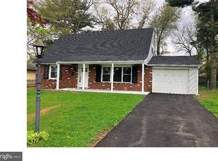 27 Holstone Ln, Willingboro, NJ