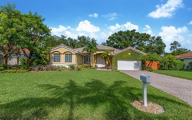 1st image of 16062 SW 84th Ct