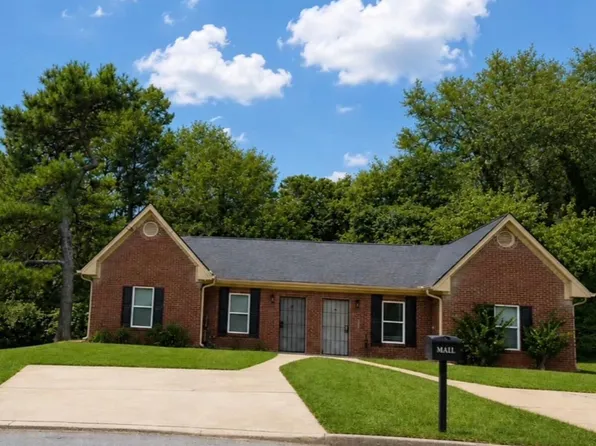 310 Freeport Dr, Lawrenceville, GA 30046