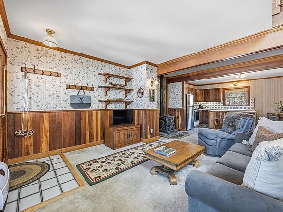 4th image of 21501 Donner Pass Rd #13