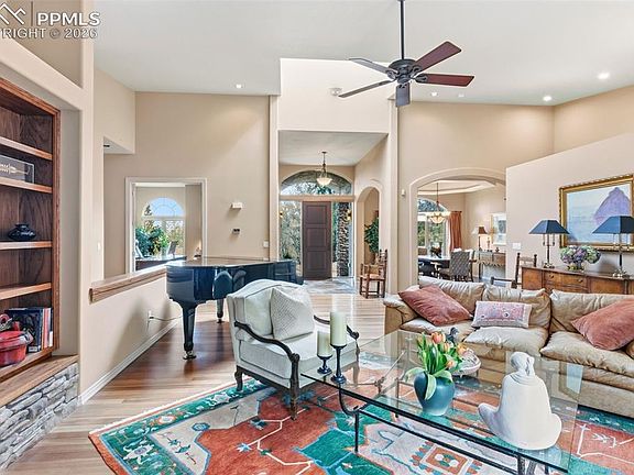 4th image of 444 Darlington Way