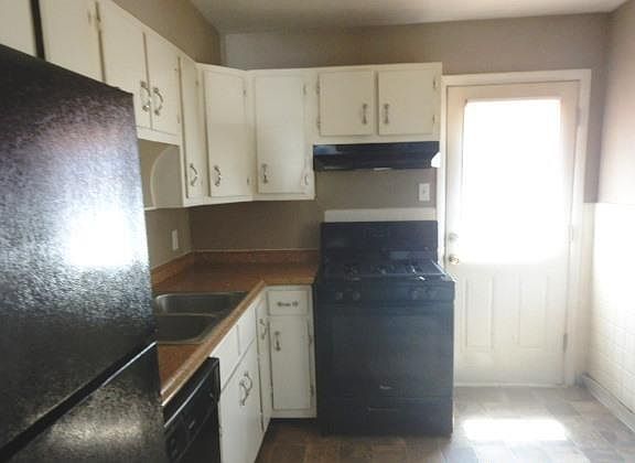 4th image of 8818 Harold Dr