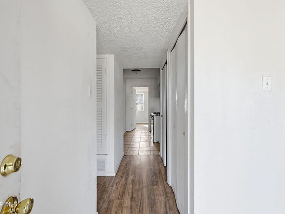 3rd image of 8408 Reindeer Ave