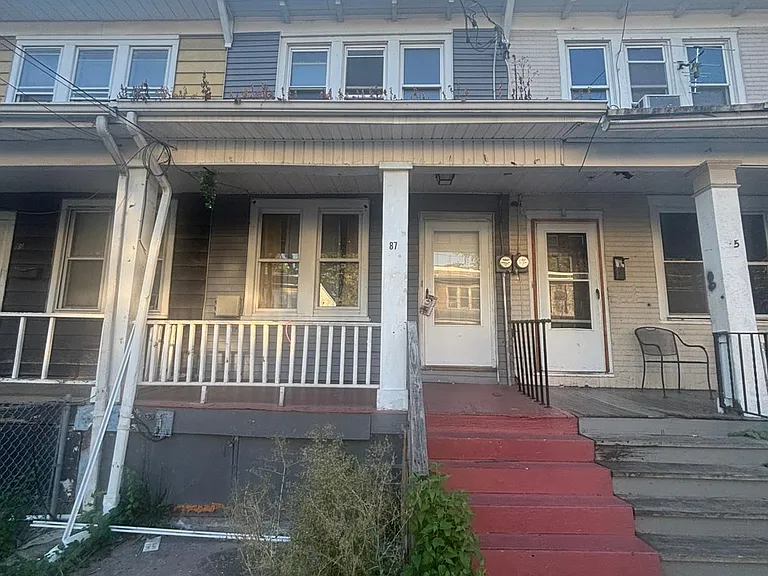 87 Vine St — Photo 4