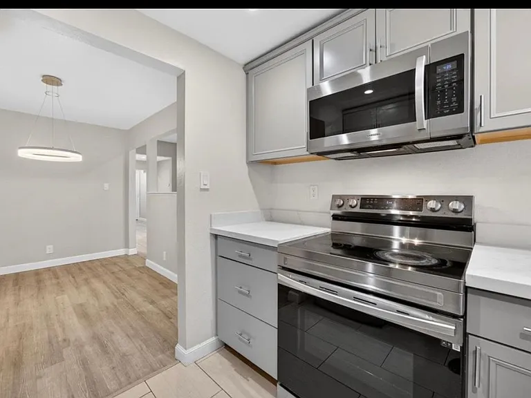 4549 Melody Dr — Photo 8