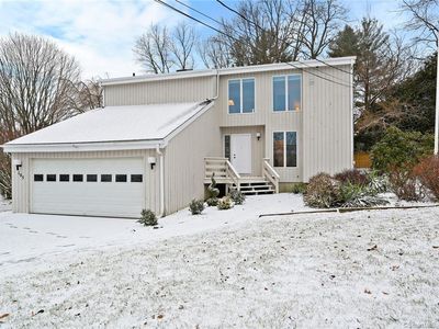 105 Patrick Dr, Fairfield, CT, 06824