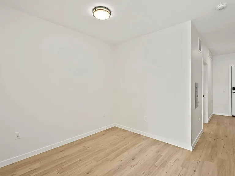 Oso Apartments — Photo 69