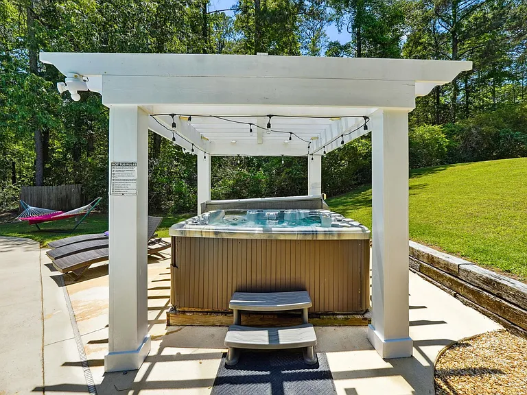 Relax away in our HotTub (open all year round)