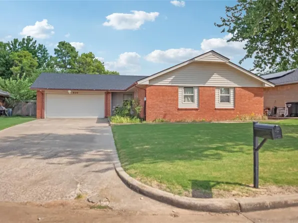 620 Emerwood Ct, Moore, OK 73160