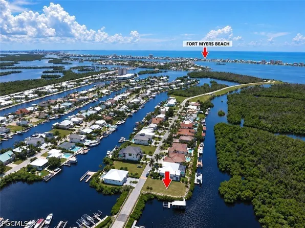 18080 Old Pelican Bay Dr, Fort Myers Beach, FL 33931