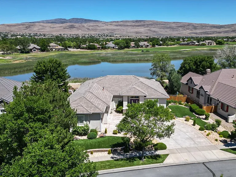 7330 Island Queen Dr — Photo 1