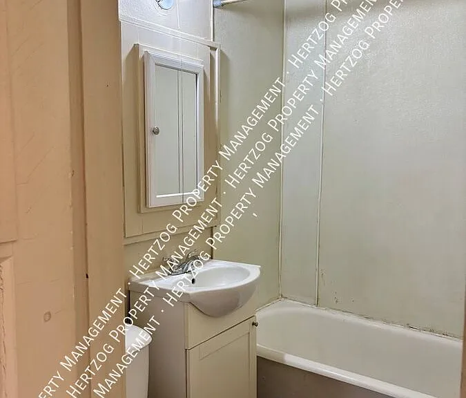 809 E Alma Ave — Photo 17