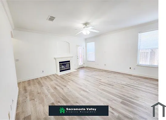 1901 Yarnell Way — Photo 10