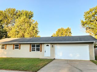 1227 N Hillcrest Ave, Springfield, MO 65802
