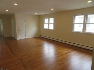 308 Victoria St, Raritan, NJ 08869