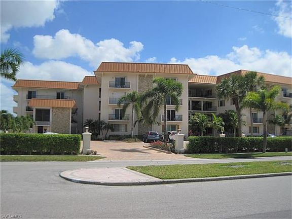 2nd image of 2900 Gulf Shore Blvd N APT 313