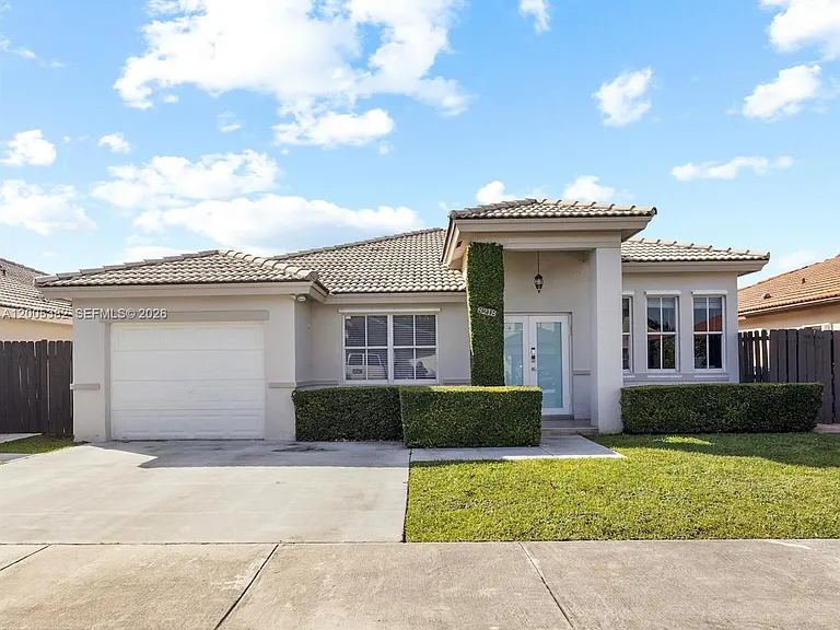8218 SW 163rd Pl — Photo 1