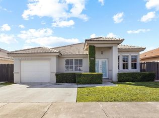 8218 SW 163rd Pl, Miami, FL 33193