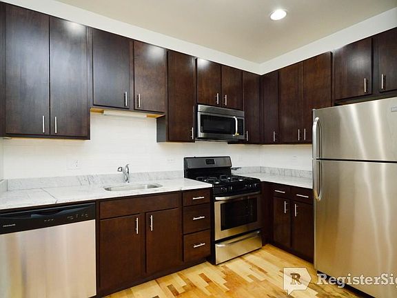 3rd image of 5354 N Kimball Ave #1